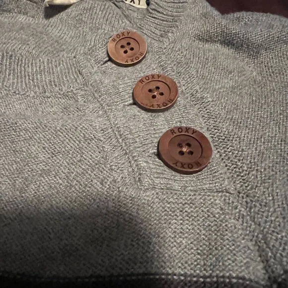 3/$15 Roxy Sweater - Picture 2 of 4